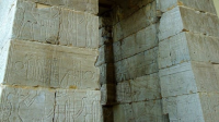 Decoding_the_Secrets_of_Egyptian_Hieroglyphs